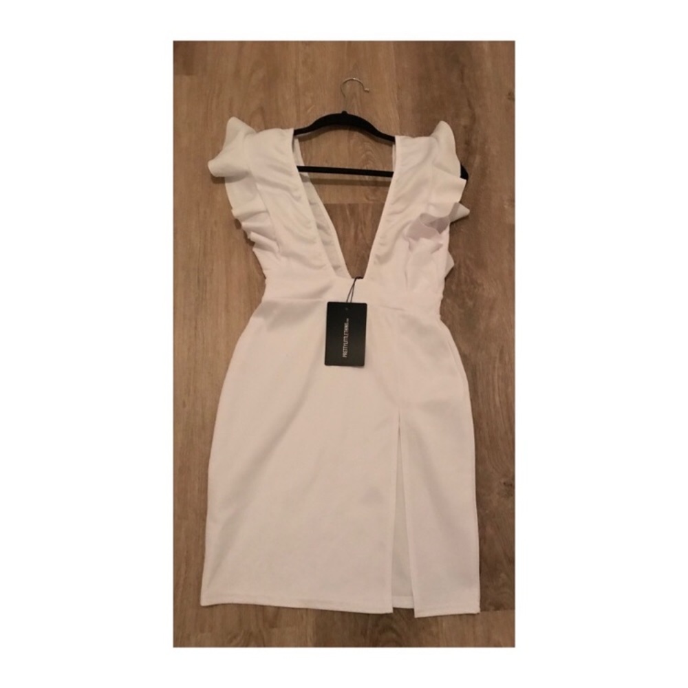 Pretty Little Thing white dress